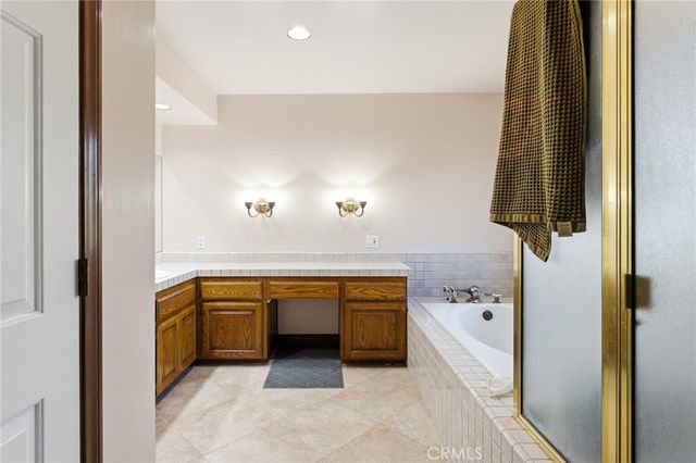 7464 Via Deldene, Highland, CA 92346