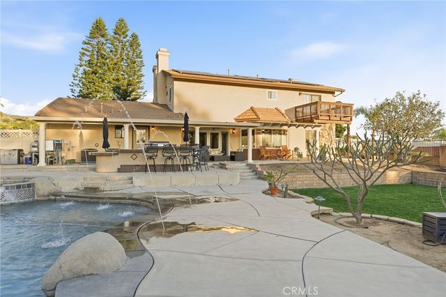 7464 Via Deldene, Highland, CA 92346
