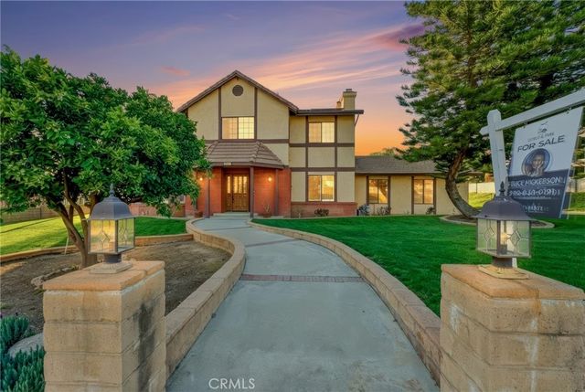 7464 Via Deldene, Highland, CA 92346