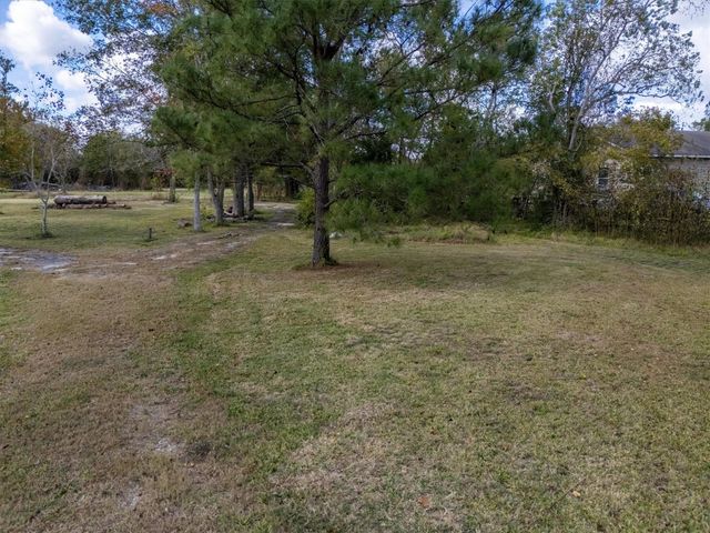 1543 Algoa Friendswood Road, Alvin, TX 77511