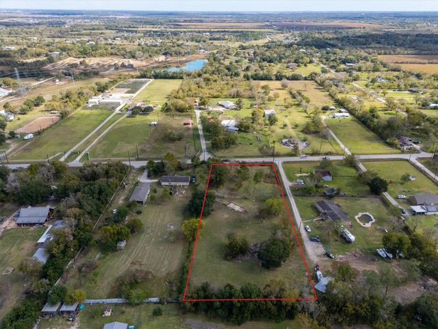 1543 Algoa Friendswood Road, Alvin, TX 77511