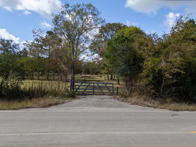 1543 Algoa Friendswood Road, Alvin, TX 77511