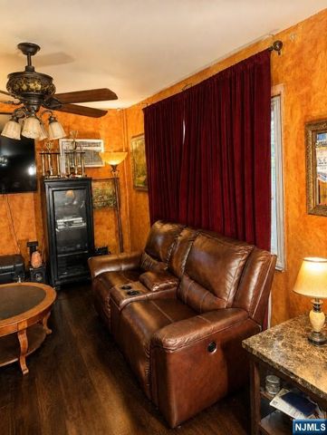 328 Liberty Avenue, Jersey City, NJ 07307