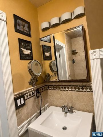 328 Liberty Avenue, Jersey City, NJ 07307