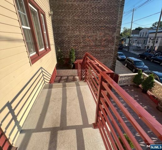328 Liberty Avenue, Jersey City, NJ 07307