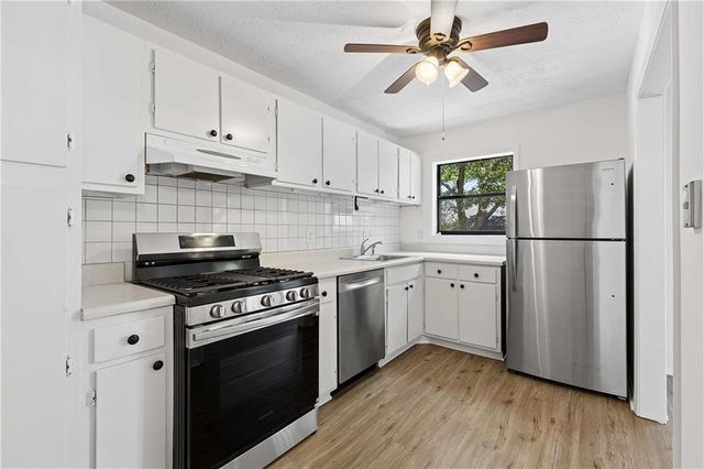 106 Cedar Ct Se, Marietta, GA 30067