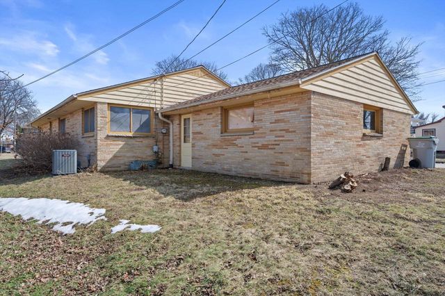 6500 W Glendale AVENUE, Milwaukee, WI 53218