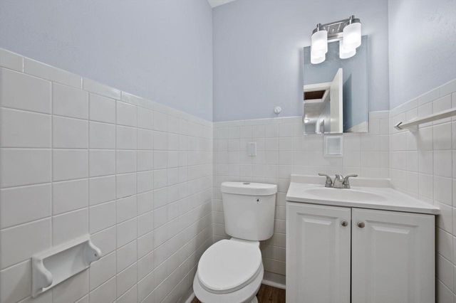 6500 W Glendale AVENUE, Milwaukee, WI 53218