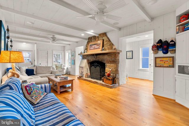 3728 BAY DR, Edgewater, MD 21037