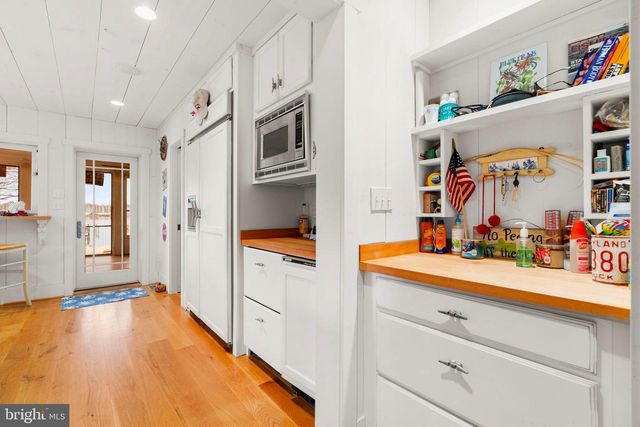 3728 BAY DR, Edgewater, MD 21037