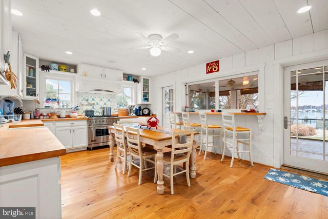 3728 BAY DR, Edgewater, MD 21037