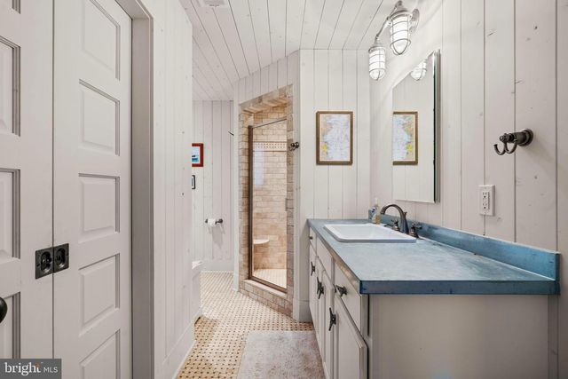 3728 BAY DR, Edgewater, MD 21037