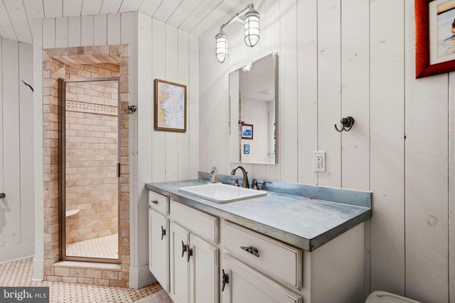 3728 BAY DR, Edgewater, MD 21037