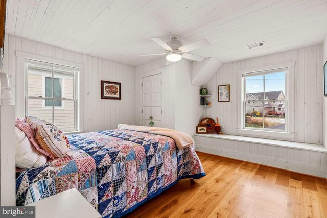 3728 BAY DR, Edgewater, MD 21037