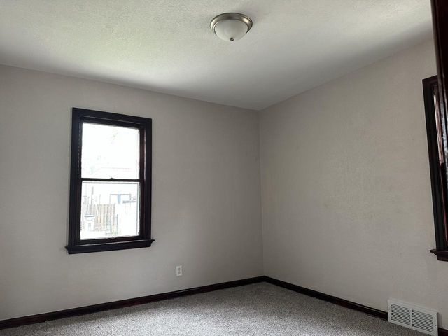 5004 Nash STREET, Milwaukee, WI 53216