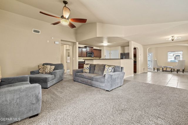 7008 RED MAN Drive, El Paso, TX 79934