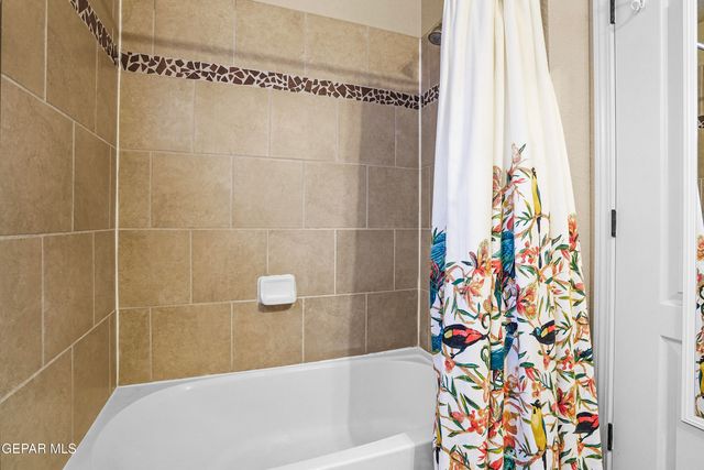 7008 RED MAN Drive, El Paso, TX 79934