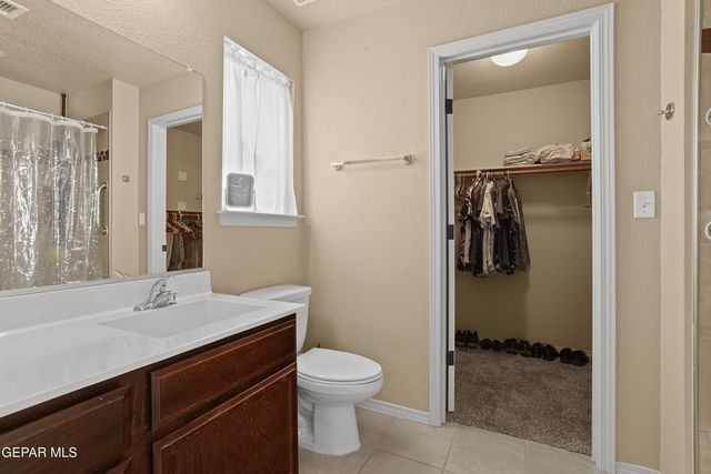 7008 RED MAN Drive, El Paso, TX 79934