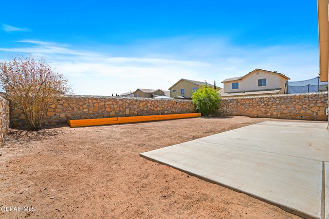 7008 RED MAN Drive, El Paso, TX 79934