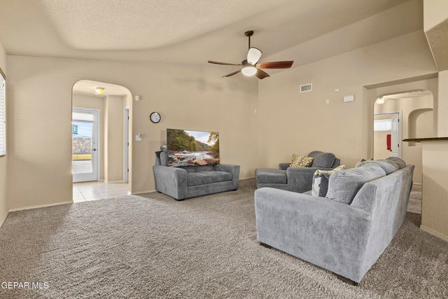 7008 RED MAN Drive, El Paso, TX 79934