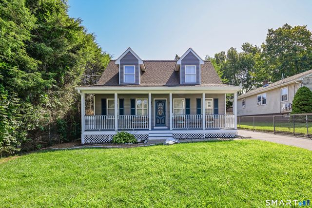15 Ridgewood Street, Bristol, CT 06010