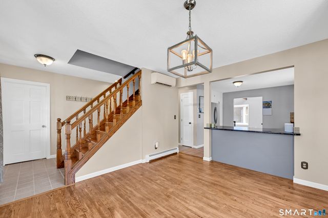 15 Ridgewood Street, Bristol, CT 06010
