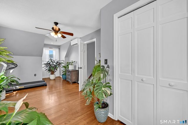 15 Ridgewood Street, Bristol, CT 06010