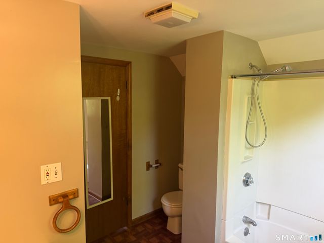 226 Hillside Avenue 3rd Floor, Torrington, CT 06790