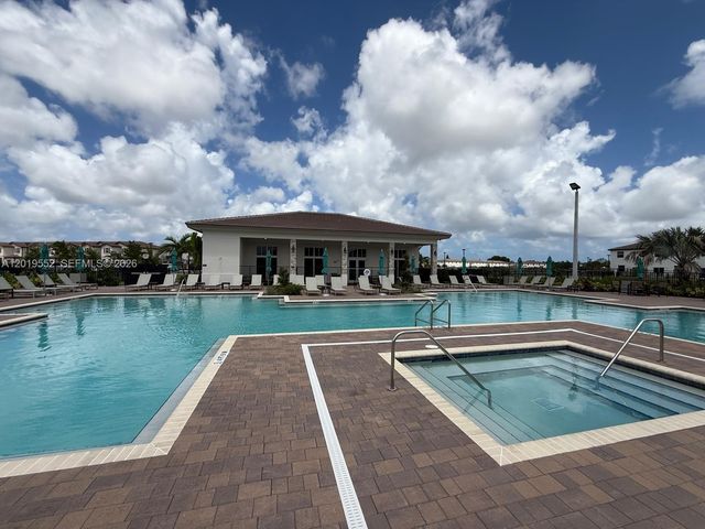 12722 NW 23rd Pl, Miami, FL 33167