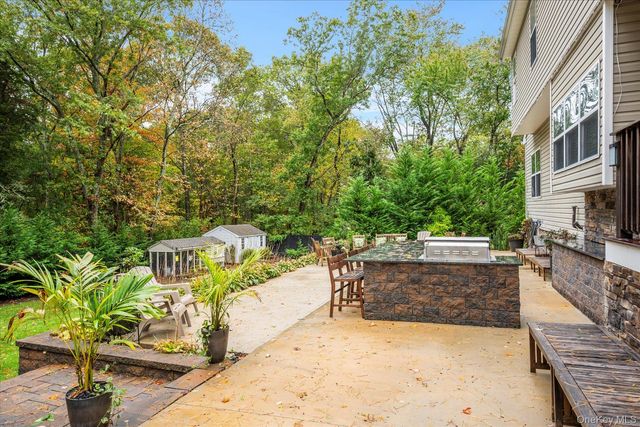 10 Cedar Grove Terrace, Middle Island, NY 11953