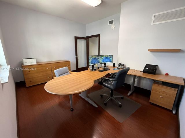 16 SW 1st Avenue, Miami, FL 33130