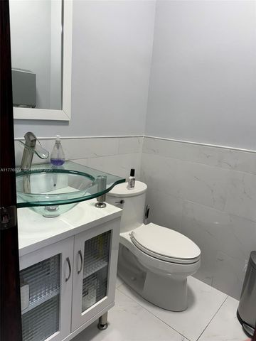 16 SW 1st Avenue, Miami, FL 33130