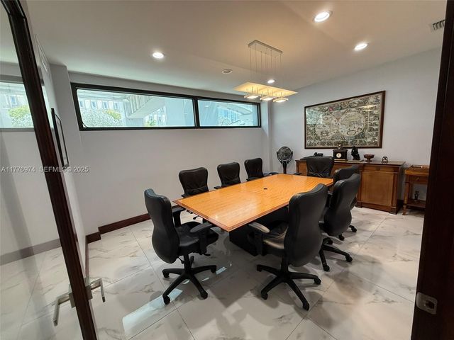 16 SW 1st Avenue, Miami, FL 33130
