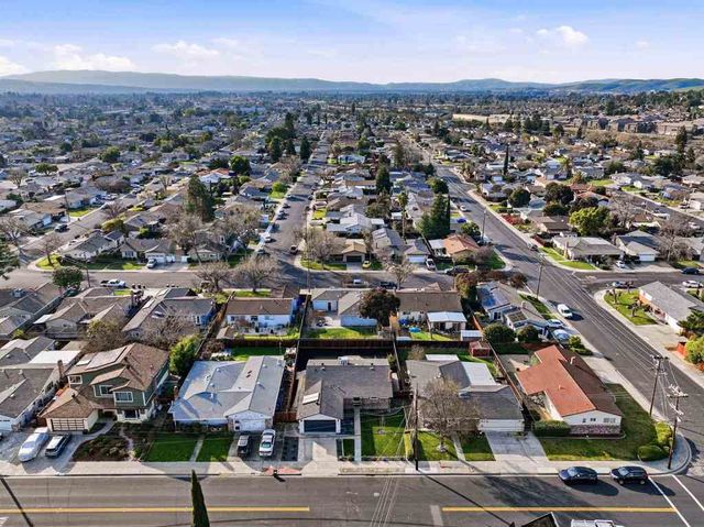 317 317 Hillcrest Ave, Livermore, CA 94550