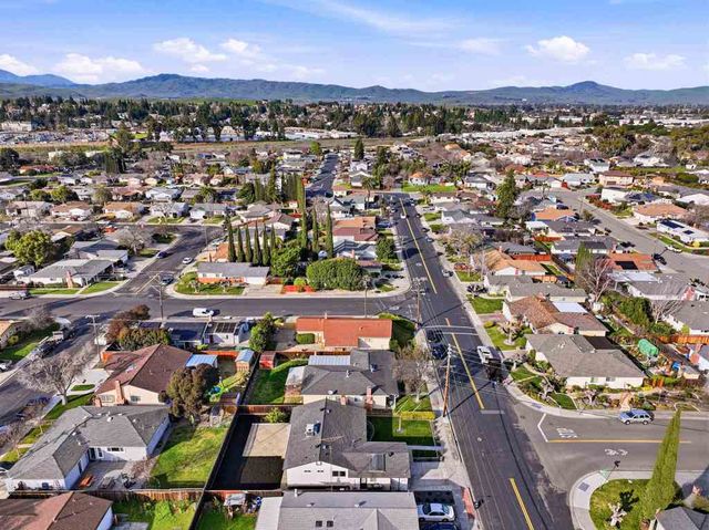 317 317 Hillcrest Ave, Livermore, CA 94550