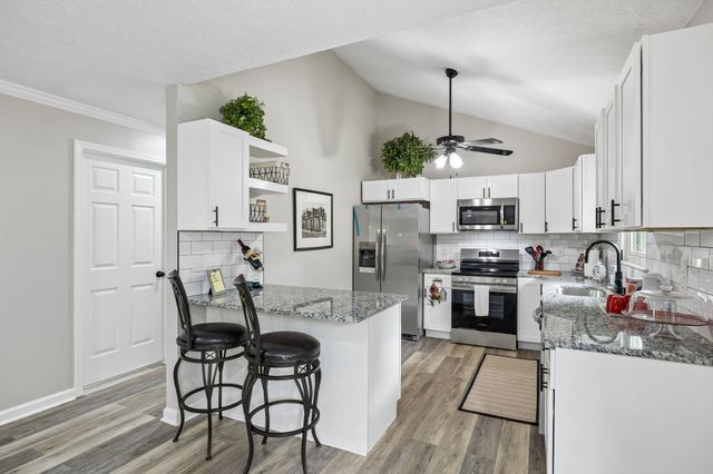 1943 Union Hill Rd, Goodlettsville, TN 37072