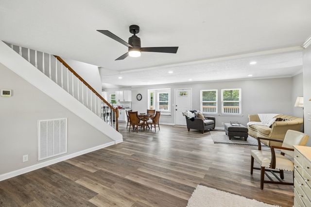1943 Union Hill Rd, Goodlettsville, TN 37072