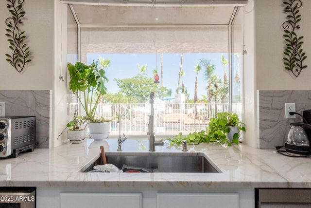 5237 N 106TH Avenue, Glendale, AZ 85307