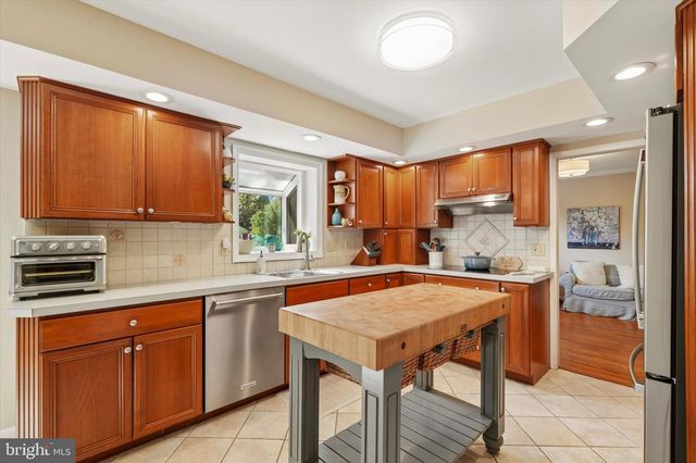 344 KNOLL RD, Plymouth Meeting, PA 19462