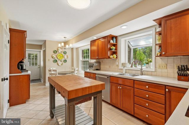 344 KNOLL RD, Plymouth Meeting, PA 19462