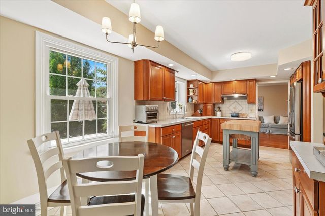 344 KNOLL RD, Plymouth Meeting, PA 19462