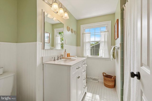 344 KNOLL RD, Plymouth Meeting, PA 19462
