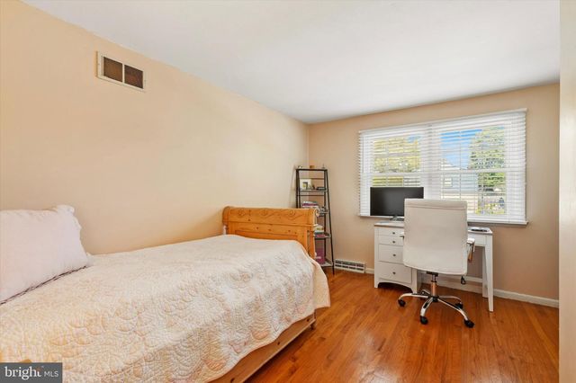 344 KNOLL RD, Plymouth Meeting, PA 19462