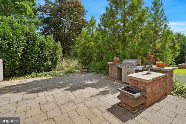 344 KNOLL RD, Plymouth Meeting, PA 19462