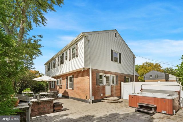 344 KNOLL RD, Plymouth Meeting, PA 19462