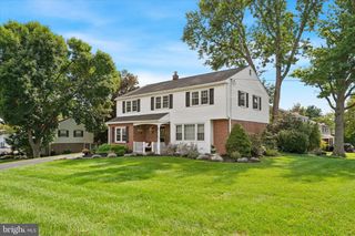 344 KNOLL RD, Plymouth Meeting, PA 19462