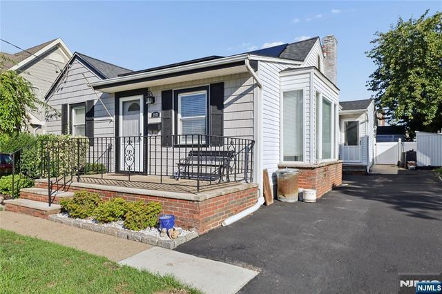 2-23 Berdan Avenue, Fair Lawn, NJ 07410