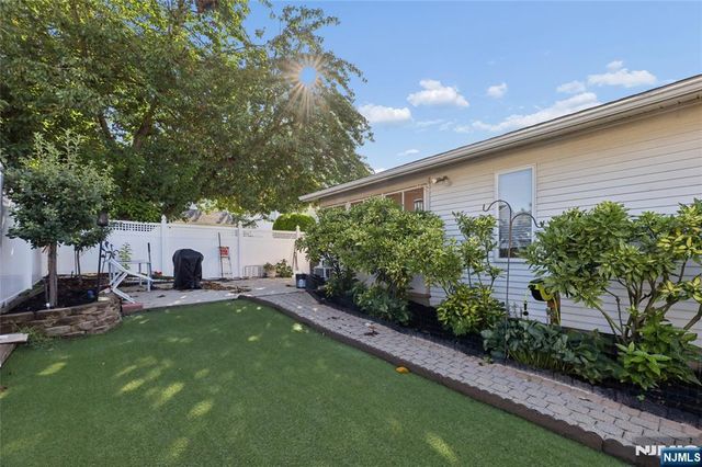 2-23 Berdan Avenue, Fair Lawn, NJ 07410