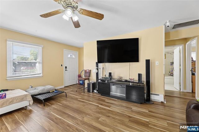 2-23 Berdan Avenue, Fair Lawn, NJ 07410
