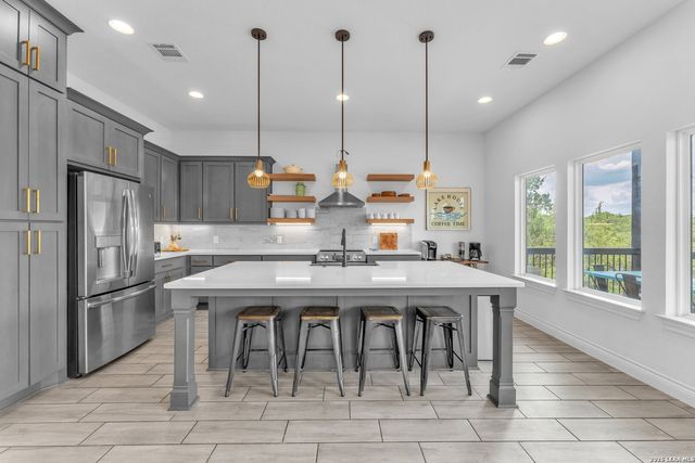 2488 Waterfront Park, Canyon Lake, TX 78133